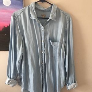 Aerie Light Chambray Button-Down